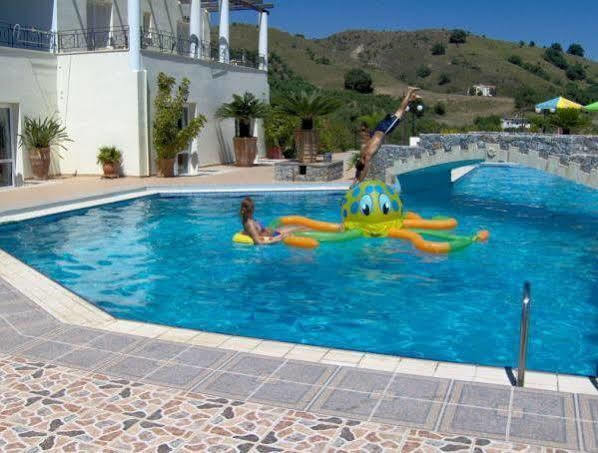 Pinelopi Apartments Jeorjoúpoli Eksteriør bilde