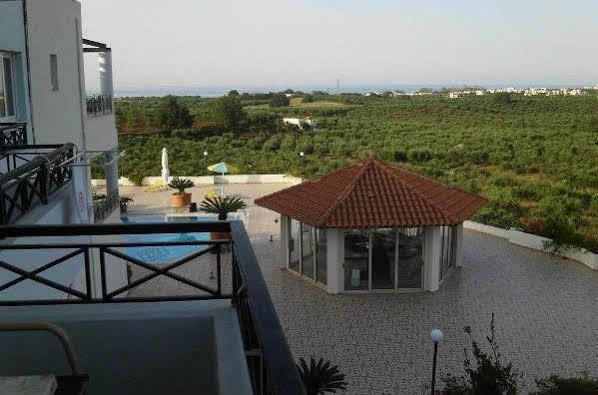 Pinelopi Apartments Jeorjoúpoli Eksteriør bilde